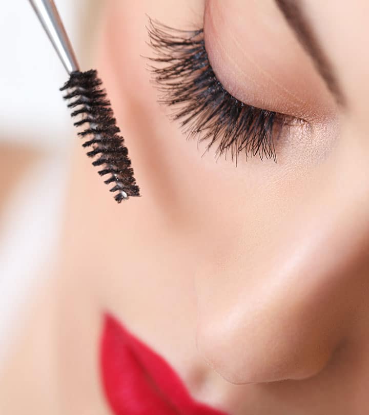 Apply Mascara Professionally with No Lumps, Clumps or Smudges