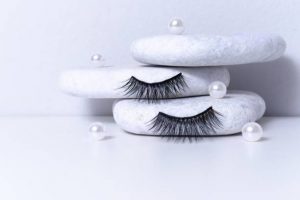 Can You Wear Magnetic Lashes Over Eyelash Extensions?