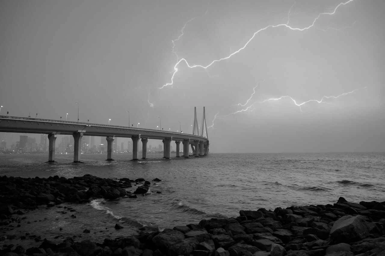 10 Ghostly Places In Mumbai That Will Make You Scare